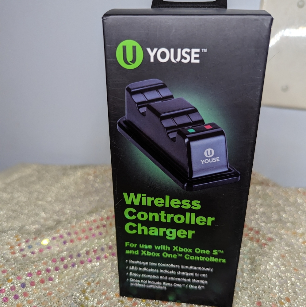 Charging dock Xbox one controllers